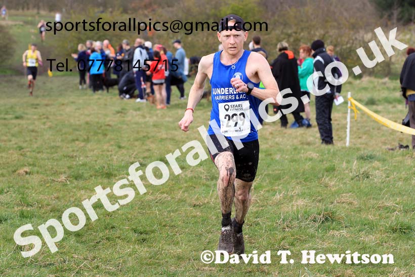 Men 35 to 60 in the 2023 BMAF Cross Country Champs., Wallsend. Photo: David T. Hewitson/Sports for All Pics